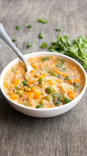 Always Hungry: Healthy Oats Porridge with Carrots and Green Peas Peas And Carrots Recipe, Roasted Oats, Oats Porridge, Healthy Oats, Healthy Food Swaps, Peas And Carrots, Breakfast Porridge, Porridge Recipes, Tasty Breakfast