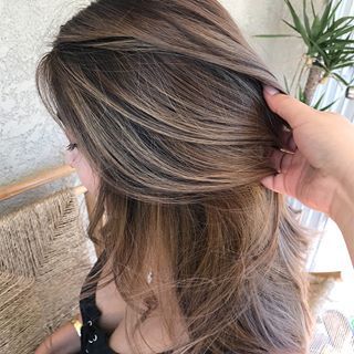 Bomb😍 Redken 7NA+7NB #Redken #Redken7NA #Redken7NB Balayage Asian, Beautiful Light Brown Hair, Light Brown Hair Color, Brown Hair Looks, Brown Hair Inspo, Hair School, Brunette Hair With Highlights, Brown Hair Color, Hair Color Light Brown