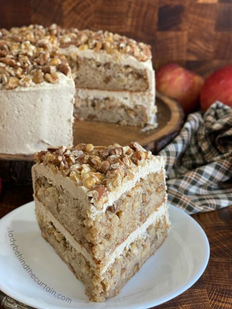 Baked Goods Recipes Desserts, Apple Cake Recipes Moist, Apple Cider Cake, Egyptian Desserts, Apple Cake Recipe Easy, Savory Cake, Moist Apple Cake, Spiced Cake, Pistachio Cheesecake