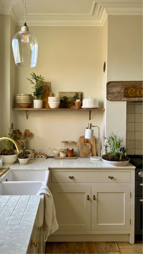 Farrow & Ball Old White Paint 5L … curated on LTK Farrow And Ball Kitchens, Old White Farrow And Ball, Old White Kitchen, Farrow And Ball Old White, Farrow And Ball Kitchen, Off White Kitchens, Vintage Friends, Living Room Redo, Neutral Kitchen