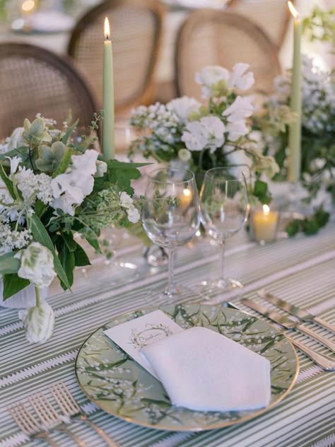 Romantic wedding table setting in sage hues, covered in floral details | wedding, wedding inspo, wedding planning, wedding affair, wedding reception decorations, wedding reception details, wedding reception ideas, wedding decor ideas, wedding theme, floral wedding tehem, sage wwedding color palette, wedding tablescapes, weddingtabel decor, wedding table setting, romantic wedding decor, wedding napkins, wedding ideas, thanksgiving decor #weddinginspo #weddingtablescapes #weddingtabledecor Romantic Wedding Table Settings, Romantic Wedding Table, Green Tablescape, Wedding Table Setting, Sage Wedding, Spring Tablescapes, Garden Wedding Venue, Picnic Wedding, Wedding Table Settings