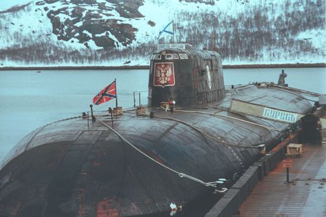 Russian Nuclear Submarine, Largest Submarine, University Of Western Ontario, Russian Submarine, Nuclear Submarine, Beneath The Sea, Nuclear Reactor, Pearl Harbor Attack, Arms Race