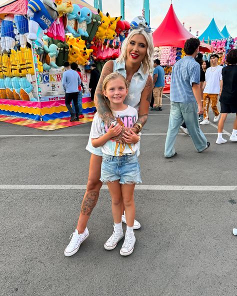 🎡 Summer done right! Had the best time ever! The kids laughed & road the slide 90000x! Got our yearly photobooth picture & kettle corn👌🏻 Can’t wait for next year already! Say FAIR for the link to my outfit ⭐️ #delmarfair #sandiegofair #fair #fairoutfit #amusementpark #amusementparkoutfit #summeroutfit #starromper #staroutfit #4thofjulyoutfit #summerfit #sdfair #fairfit Summer Fair Outfit, San Diego Fair, Amusement Park Outfit, Summer Fair, Photobooth Pictures, Fair Outfits, Kids Laughing, State Fair, Air Jordan