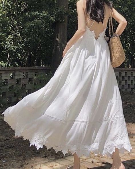 White Sun Dress Long, Long White Dress Aesthetic, White Sundress Aesthetic, White Summer Dress Aesthetic, White Sundress Long, Sundress Aesthetic, White Long Dress Summer, White Dress Aesthetic, Korean Blouse