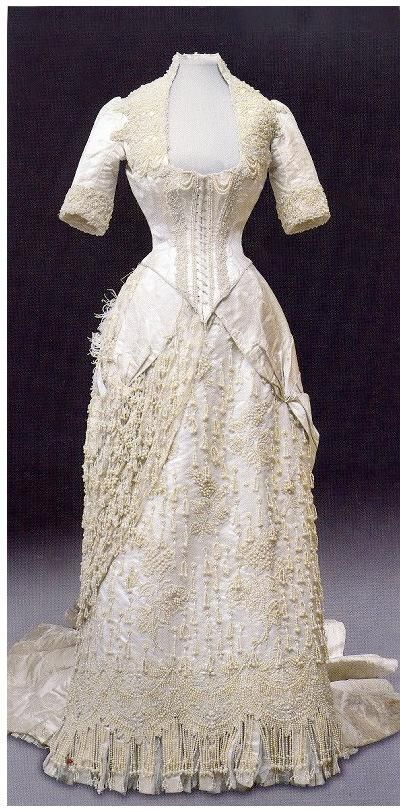 Historical Gowns, Maria Feodorovna, 1870s Fashion, 19th Century Fashion, Old Dresses, Victorian Clothing, Antique Dress, Retro Mode, Vintage Gowns