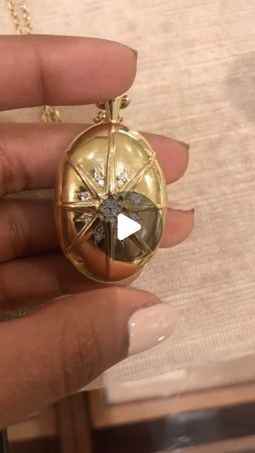 Archana Thani on Instagram: "FEATURED HERE IS THE LOCKET OF ALL LOCKETS, THE FOUR IMAGE “PREMIER” STAR BURST DIAMOND LOCKET BY NONE OTHER THAN THE QUEEN OF LOCKETS, MONICA RICH KOSANN. 
THE SAME PIECE COMES IN A “MIDI” VERSION. @monicarichkosann HAS LOCKETS ACROSS ALL PRICE POINTS AND MATERIALS, SLIM LOCKETS TO 4 IMAGE LOCKETS. ONE THING’S FOR SURE, IF YOU’RE IN THE MARKET FOR A LOCKET, MONICA RICH KOSANN SHOULD BE YOUR FIRST PORT OF CALL.

#necklaceoftheday #goldnecklace #locket #locketnecklace #monicarichkosann #goldlocket #jewelrywithmeaning #sentimentaljewelry #naturaldiamonds #certifiedbcorporation #sustainablejewelry #chain #goldchains" Diamond Locket, Monica Rich Kosann, Sentimental Jewellery, Star Burst, Gold Locket, Sustainable Jewelry, Locket Necklace, The Four, The Queen