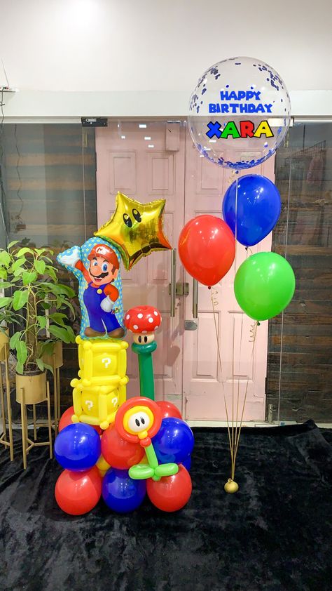 Mario Bros Balloon Bouquet, Mario Balloon Bouquet, Mario Balloon Decorations, Super Mario Balloons, Mario Bros Birthday Party Ideas, Column Decoration, Mario Theme, Super Mario Bros Birthday Party, Mario Bros Birthday