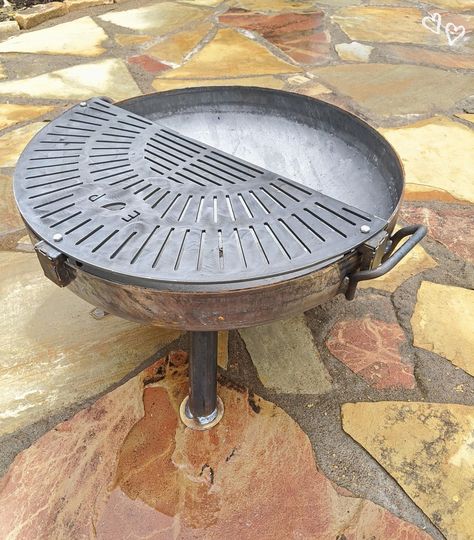 Fire Pit Size, Pizza Oven Plans, Fire Pit Dimensions, Build A Pizza Oven, Fire Pit Grate, Grill Kit, Stainless Steel Fire Pit, Hibachi Grill, Custom Grill