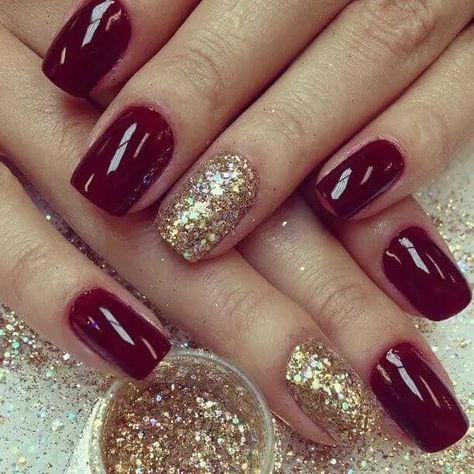 Nail Color Combinations, Red And Gold Nails, Winter Gold, Maroon Nails, Gold Nail Designs, Gold Glitter Nails, Holiday Nail Designs, New Nail Designs, Christmas Nails Easy