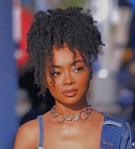 ♛Skai Syed Jackson♛ on Instagram: “#skaijackson 🤎💙” Skai Jackson, Natural Afro Hairstyles, Model Face, Cornrow Hairstyles, Dream Hair, Women Hairstyles, Afro Hairstyles, Black Girls Hairstyles, Black Is Beautiful