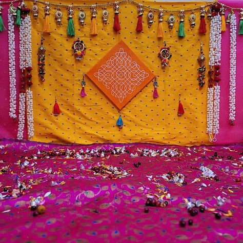 DIY Sankranthi/Bhogi Decor - DesiDIY Bhogi Pallu Decoration At Home, Diy Kite Decorations, Ganapati Decorations, Ceremony Decorations Indoor, Kite Decoration, Paper Flower Garland, Pongal Celebration, Cartoon Wedding, Simple Stage Decorations