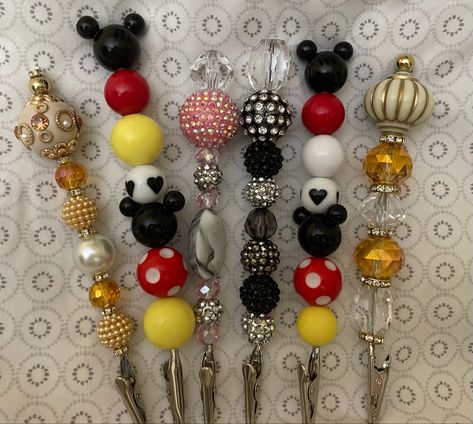 Crystal Roach Clips Diy, Roach Clips Ideas Diy, Diy Roach Clips How To Make, Diy Roach Clip, Roach Clips Ideas, Beaded Roach Clip, Kandi Jewelry, Bracelet Helper, Roach Clips