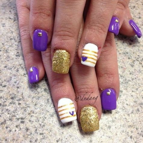 Lsu Nails, Vikings Nails, Short Nails Nail Art, Royal Nails, Flared Nails, Lsu Game, Ideas For Short Nails, Girls Nail Designs, Lsu Fans