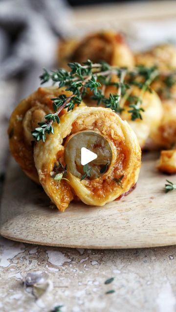 d e b i  t r a u b on Instagram: "A last minute appetizer for my family and friends celebrating #thanksgiving in the #usa …A little sweet. A little savoury. A lot of yum. 

APRICOT & FIG BOURSIN PINWHEELS 
1 thawed sheet puff pastry (I love Selections rolled puff pastry)from @metroontario 
½ cup  apricot preserves @bonnemaman_ca 
4 oz @boursin_canada fig flavour 
4-5 sprigs Fresh thyme
2 tbsp brown sugar 
1 large egg, for egg wash

Unroll the thawed puff pastry and place on parchment paper. Spread the preserves on top - making sure it’s evenly spread with about 1 inch or less of puff pastry still left untouched on the sides. 
Crumble the boursin cheese evenly on top of the preserves. Sprinkle the brown sugar and fresh thyme over the preserves & cheese. 
Gently roll it up into a log, making Puff Pastry Pinwheels, Last Minute Appetizer, Baked Appetizers, Cocktails And Canapes, Pastry Ideas, Pillsbury Crescent, Friends Celebrating, Puff Pastry Appetizers, Christmas Appetizer