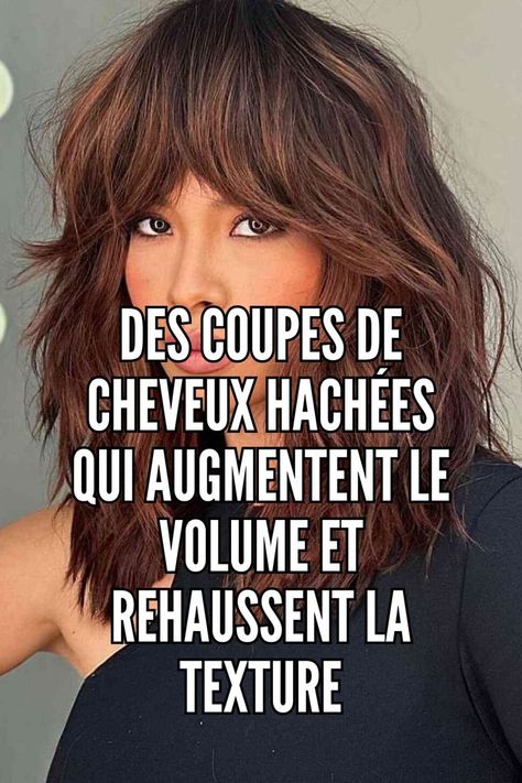 Si vous cherchez un moyen d'ajouter du volume et de rehausser la texture de vos cheveux ternes et sans vie, il n'y a rien de mieux qu'une coupe de cheveux hachée. Bien entendu, c'est votre coiffeur qui déterminera le type de coiffure à utiliser. couches hachées Il est également possible d'obtenir une coupe de cheveux adaptée à votre type de cheveux et à la forme de votre visage. // Crédit photo : Instagram @romeufelipe Photo Instagram, Braids, Texture, Hair Styles, Instagram, Plaits