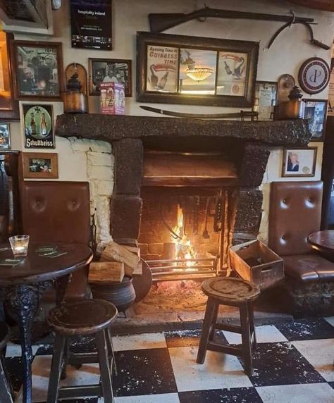 Irish Bar Aesthetic, Irish Pub Aesthetic, Irish Pub Lighting, Irish Pub Aesthetic Night, Old Irish Pub Aesthetic, Oldest Pub In Ireland, Irish Pub, Bar Interior