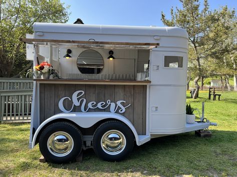 Raise Your Glass Horse Trailer Bar parked on the lawn outside of Bret Hart Hall Animal Fashion Illustration, Barn Party Decorations, Horse Trailer Bar, Horse Box Conversion, Wet Bar Basement, Bar Trailer, Trailer Bar, Mobile Bartending, Bar On Wheels