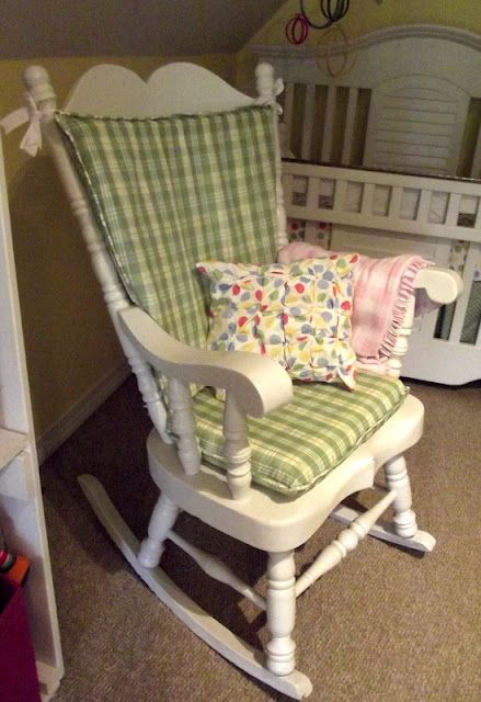 Rocking Chair Cushion Tutorial. Rocking Chair Makeover, Rocking Chair Cushion, Diy Furniture Chair, Wooden Rocking Chairs, Rocking Chair Cushions, Rocking Chair Nursery, Chair Ideas, Chair Makeover, Bar Stool Chairs