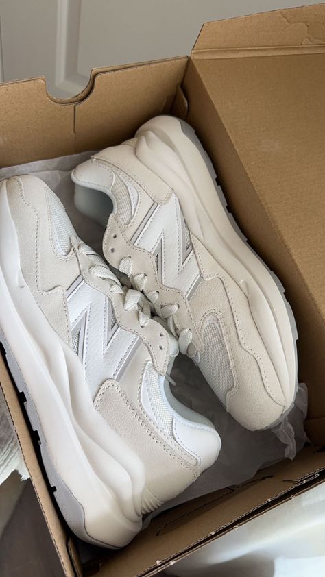 New Balance 5740 Sea Salt, New Balance 5740 Outfit Women, New Balance 5740 Outfit, 5740 New Balance, White New Balance Shoes, New Balance Runners, New Balance 5740, Runners Outfit, White New Balance