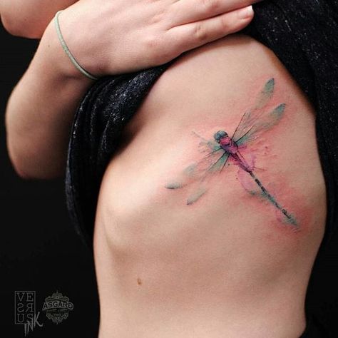 Watercolor dragonfly tattoo by Versus Ink. watercolor insect dragonfly versusink 89 Tattoo, Watercolor Dragonfly Tattoo, Small Dragonfly Tattoo, Dragonfly Tattoo Design, Watercolor Dragonfly, Foot Tattoos For Women, Creepy Tattoos, Dragonfly Tattoo, Dragon Fly