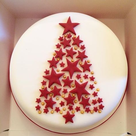 Simple Christmas Cake, Jul Kaka, Christmas Cake Decoration, Xmas Cakes, Christmas Cakes Easy, Christmas Cake Designs, Christmas Cake Decorations, Xmas Cake, Christmas Stars