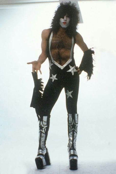 White Room Session 1975 Paul Stanley 70s, Paul Stanley Costume, Kiss Costume, Vinnie Vincent, Star Child, Kiss Images, Eric Carr, Peter Criss, Kiss Army