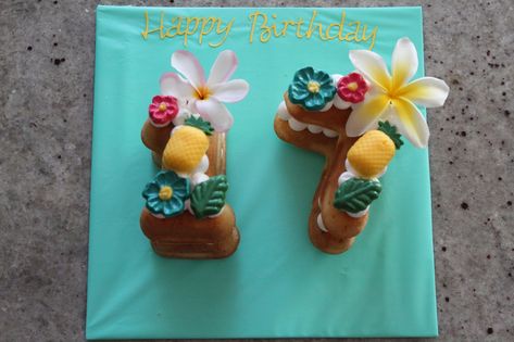 Mini Number Cake, Moana Number Cake, Themed Number Cake, Frosted Cupcakes, Moana Party, Number Cake, Number Cakes, Hawaiian Style, Different Recipes