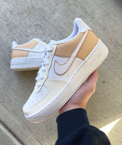 Vanilla Girl Shoes, Customized Air Force 1, Custom Shoes Diy, Nike Shoes Air Force, Jordan Shoes Girls, Gorgeous Outfits, Custom Air Force 1, Nike Air Shoes, Cute Nike Shoes