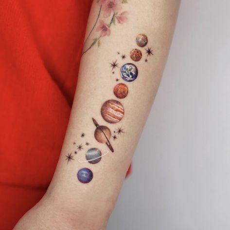 Watercolor Solar System Tattoo, Color Planet Tattoo, Planet Tattoos Color, Solar System Tattoo Color, Venus Planet Tattoo, November Tattoo, Coldplay Tattoo, Tattoo Planets, Planets Tattoo