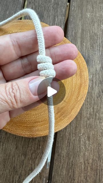 Twisted Macrame Knot, Simple Macrame, Decorative Knots, December 26, Macrame Knot, Macrame Knots, Macrame Projects, Weaving Patterns, Jewerly Diy