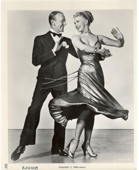 Slow Dance Photography, Dancing Reference Poses, Two People Dancing Reference, Couple Dancing Reference, Dancing Poses Drawing Couple, Waltz Pose, 1920s Couple, Dancing Reference, Vintage Celebrities