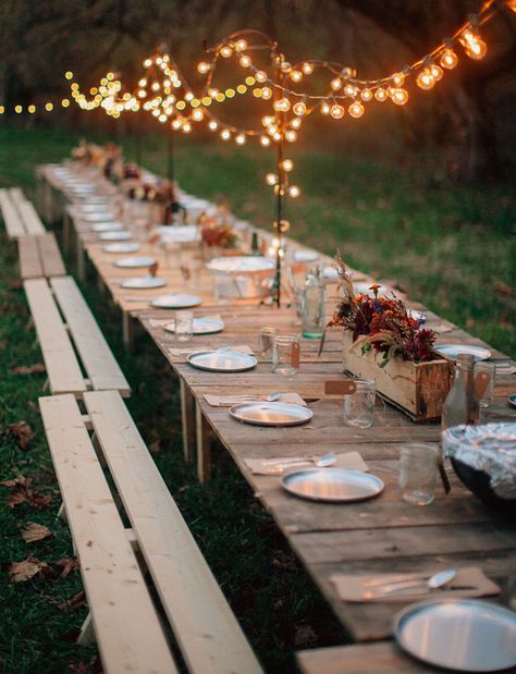 Fall Table Decor Ideas, Bohemian Wedding Reception, Autumn Reception, Tafel Decor, String Lights Wedding, Wedding Reception Centerpieces, Table Decor Ideas, Outdoor Dinner, Reception Centerpieces