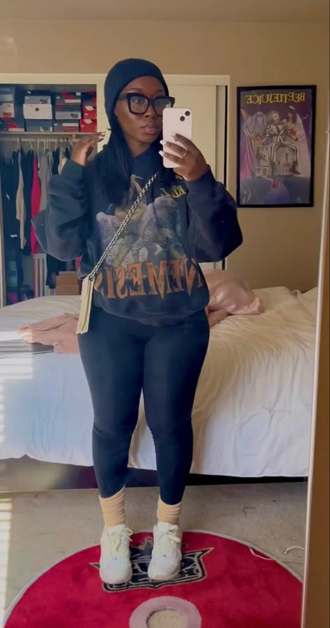 Black Girls Cozy Outfits, Black Women Chill Outfits, Denver Colorado Winter Outfits Black Women, Comfy New York Outfit, Fall Chill Outfits Black Women, Buffet Outfit Ideas, Plus Size T Shirt Outfit, Plus Fall Fashion 2023, Spring Outfit Black Women