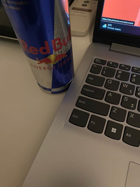 #redbull#redbullenergy#vibes Redbull Fake Story, Red Bull Fridge, Redbull Snap, Redbull Snapchat, Red Bull Aesthetic, Bulle Insta, Redbull Aesthetic, 90s Ootd, Red Bull Drinks