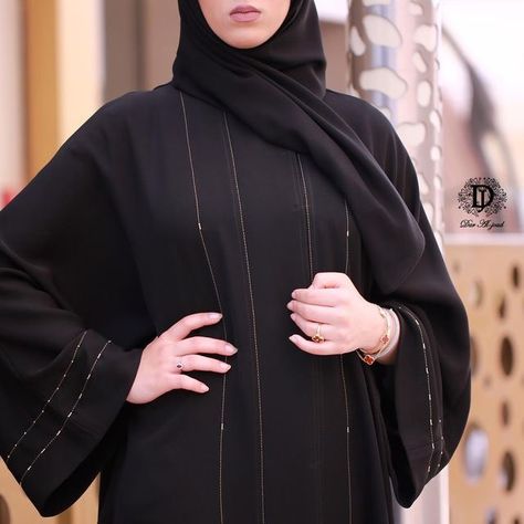 Black Abaya Fashion, Abaya Fashion Dubai Black, Borkha Design, Burka Fashion, Burqa Design, Abaya Designs Dubai, Burkha Designs, Black Abaya Designs, Simple Abaya