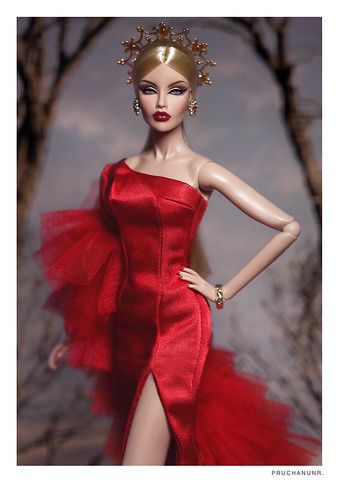 Fashion Royalty Midnight Garden Aymeline (Net-A-Porter exc… | Flickr Barbie Fashion Royalty, Sewing Barbie Clothes, Glam Doll, Glamour Dolls, Midnight Garden, Barbie Gowns, Evening Dresses Short, Wedding Dresses Beaded, Beautiful Barbie Dolls