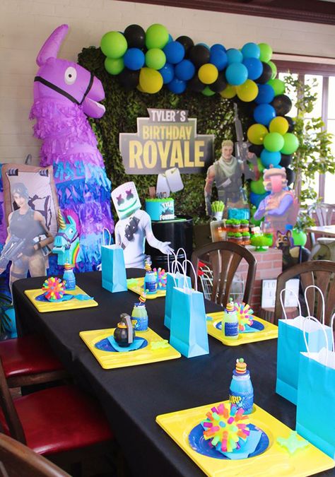 Table Decorations Fortnight Party, Fort Nite, Gaming Birthday, Epic Fortnite, Fortnite Party, Video Games Birthday Party, Fortnite Birthday, Boy Birthday Party Themes, V Bucks