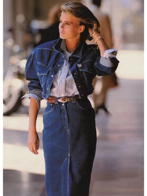 80s Denim Fashion, French 80s Fashion, Celine Womenswear, 80s Denim Outfit, 80s Supermodels, Yuppie Fashion, Late 90s Fashion, 90s Vogue, Eighties Fashion