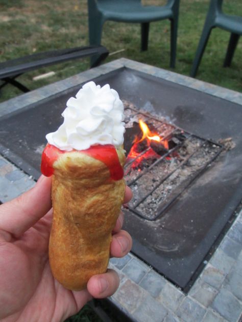 How to make Whomp 'Ems and Sticks - Campfire Biscuits! - Spinning Cook Campfire Biscuits On A Stick, Fireside Snacks Campfires, Campfire Desserts On A Stick, Campfire Bread On A Stick, Cinnamon Rolls Campfire, Campfire Cinnamon Rolls On A Stick, Campfire Biscuits, Campfire Pies, Campfire Cones