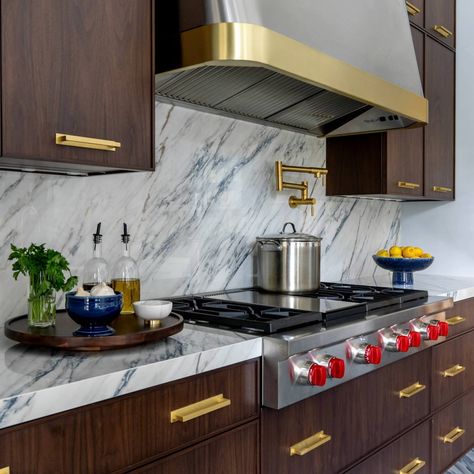 What’s your favorite Bilotta kitchen build? Share your top pick and why it stands out to you in the comments below. 👇 #BilottaKitchens #HomeInspiration Wolf Range Kitchen, Cooktop Backsplash, Flat Front Kitchen Cabinets, Flat Front Cabinets, Wolf Range, Front Kitchen, Shabby Chic Kitchen Decor, Diy Desk Decor, Comfortable Kitchen