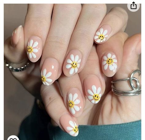 Flower Nail Art Designs, Smiley Flower, Pink Smiley, Flower Nail, Flower Nail Art, Flower Nails, Art Designs, Smiley, Nail Art Designs