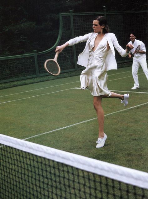 Editorial Archive Mode Tennis, American Splendor, Tennis Photoshoot, Vintage Fitness, Arthur Elgort, Tennis Aesthetic, Tennis Outfits, Tennis Whites, Playing Tennis