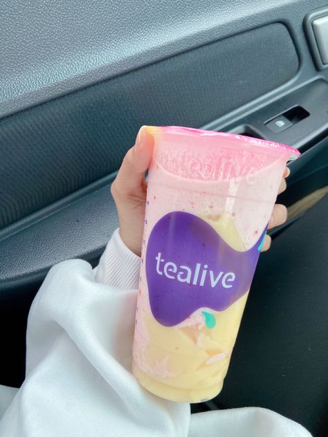 Tealive Bubble Tea Aesthetic, Tealive Aesthetic, Tealive Bubble Tea, Strawberry Pudding, Aesthetic Drinks, Aesthetic Foods, Stylish Hijab, Cute Snacks, Delicacy Food