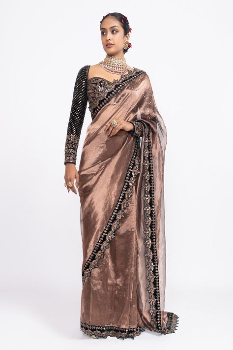 Velvet Saree Royals, Copper Saree Blouse Designs, Copper Tissue Saree, Copper Saree, Green Velvet Blouse, Sweetheart Neck Blouse, Kajol Saree, Vani Vats, Velvet Saree