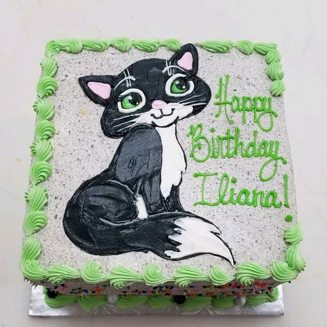 buttercream drawing of a black cat with white stomach, and the tip of the tail white Cat Sheet Cake, Black Cat Birthday Cake, Buttercream Drawing, Fall Theme Cakes, Black Cat Birthday, Cat Birthday Cake, Wilton Decorating Tips, Birthday Cake For Cat, Cookie Decorations