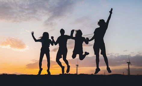 Happy friends silhouettes jumping on sun... | Free Photo #Freepik #freephoto #friends-party #group-friends #youth-group #people-celebrating Blog Pictures Ideas, Chronic Pain Management, Qhd Wallpaper, Happy Friends, Free Photo, 1 Million, Free Photos, Stock Photos, Sun