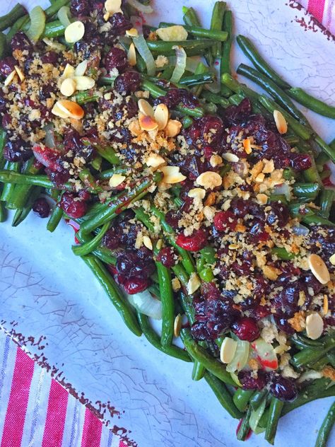 Roasted Green Beans with Cranberries & Toasted Garlic and Almond Breadcrumbs Green Beans With Cranberries, Oven Green Beans, Balsamic Green Beans, Thanksgiving Green Beans, Green Bean Recipe, Green Beans With Almonds, Nutrition Meal Plan, Bean Recipe, Sauteed Green Beans