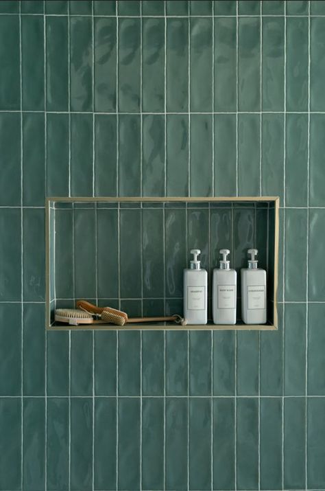 Green tile bathroom, horizontal lay gold lining, bathroom styling Stacked Subway Tile Bathroom, Vertical Subway Tile Bathroom, Green Subway Tile, Green Tile Bathroom, Subway Tiles Bathroom, Bathtub Tile, Subway Tile Kitchen, Beach Shack, Gold Bathroom