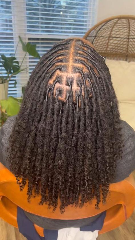 Twisted Hair, Short Locs Hairstyles, Faux Locs Hairstyles, Dreadlock Styles, Braided Cornrow Hairstyles, Quick Braided Hairstyles, Protective Hairstyles Braids, Pretty Braided Hairstyles, Hairdos For Curly Hair