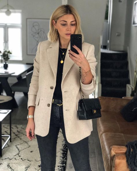 AD (not paid, some gifted items featured) Portrait mode is so underrated 🙊 ••• BLAZER - gifted (I also work with the brand on paid collabs)… Cream Blazer Outfits For Women, Beige Blazer Outfits Women, Cream Blazer Outfit, Linen Blazer Outfit, Beige Blazer Outfit, Blazer Outfits Women, Pijamas Women, Outfit Blazer, Blazer Outfits Casual